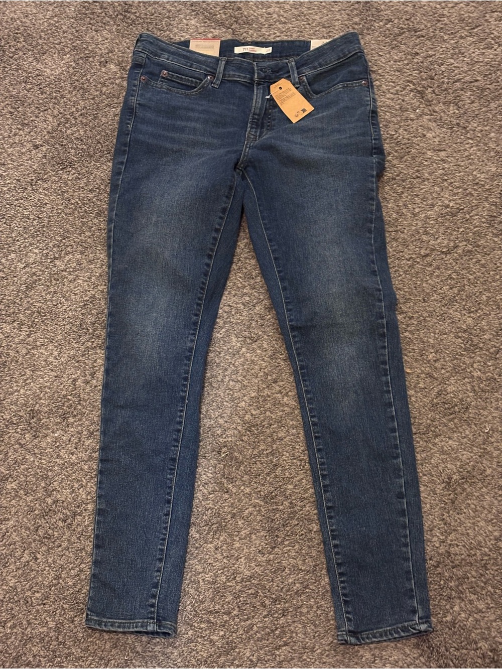 Levi’s 711 Skinny Jeans Women’s Size 28 Dark Wash Mid Rise Stretch NWT